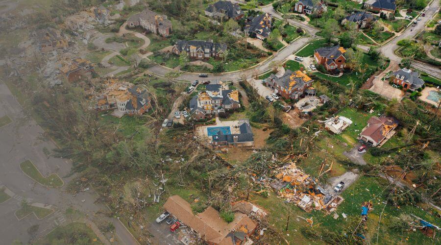 Why choose water damage restoration service for commercial flood cleanup in Spartanburg